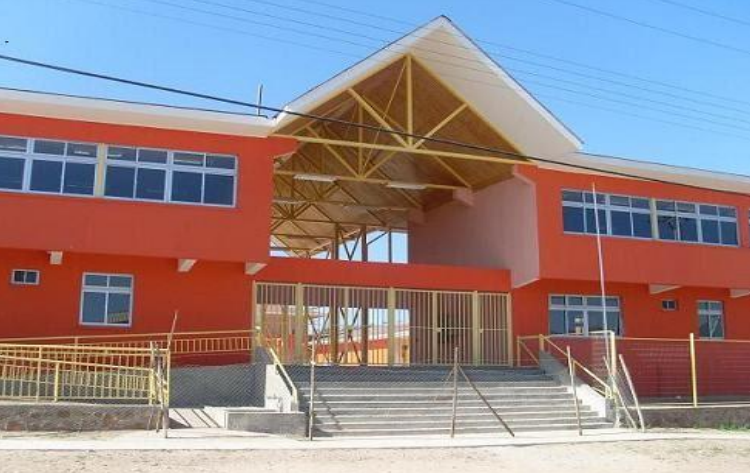 foto escuela Oscar Araya